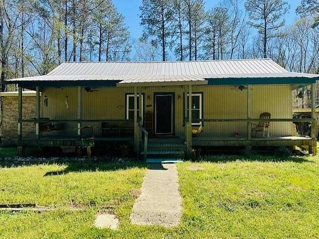 5 Acres of Residential Land with Home for Sale in Monticello, Mississippi