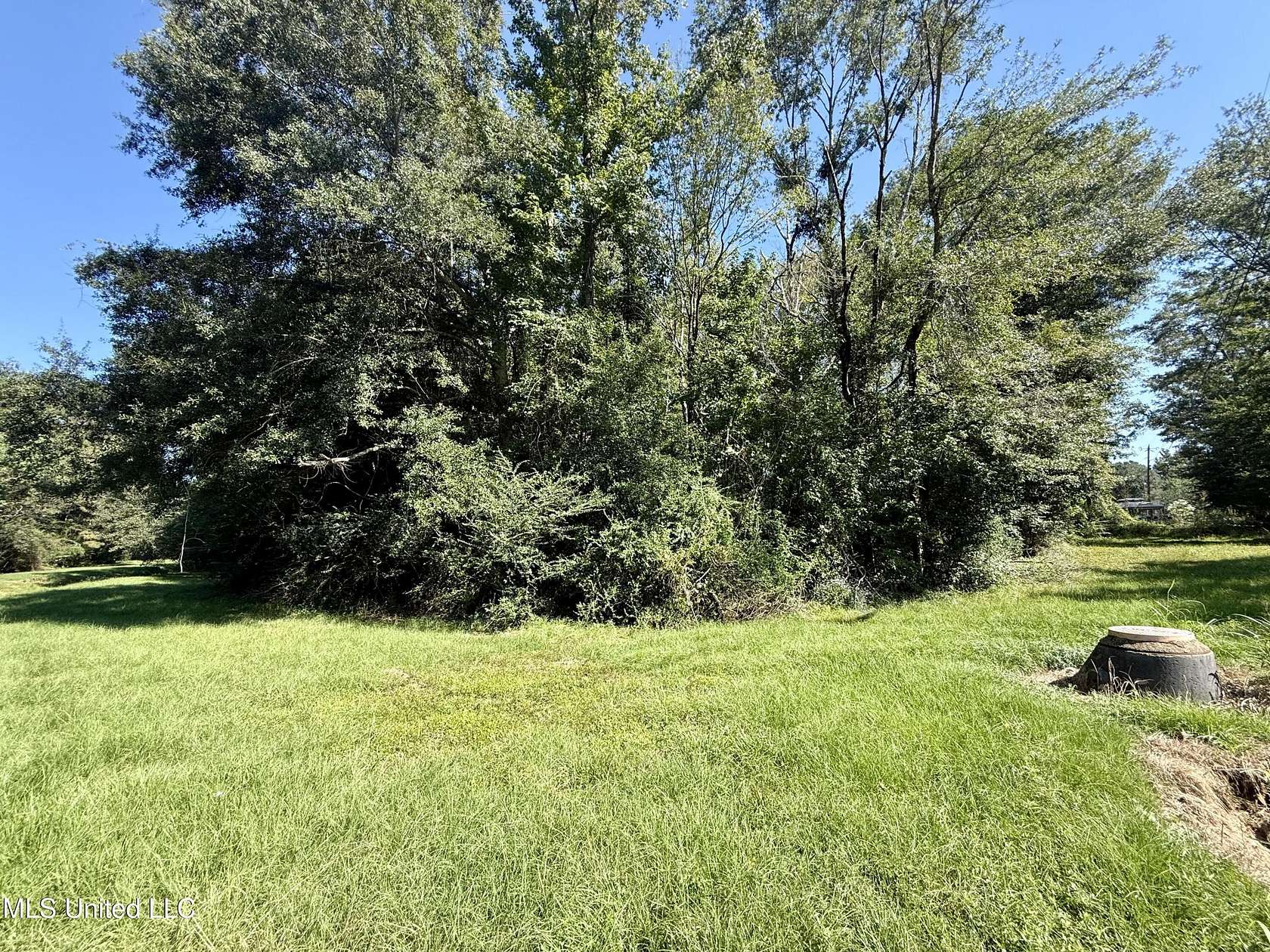 5.75 Acres of Residential Land for Sale in Brookhaven, Mississippi