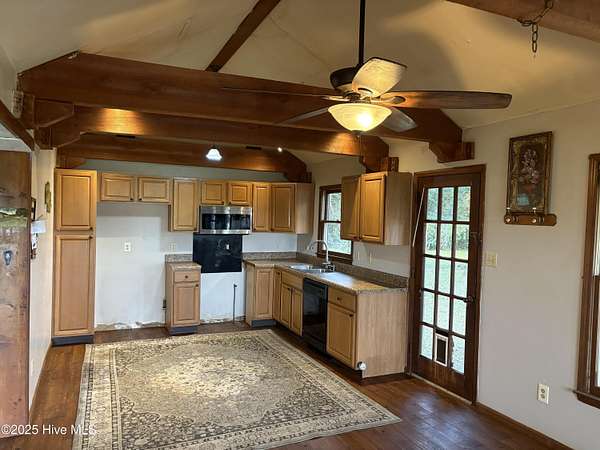 1.56 Acres of Residential Land with Home for Sale in Trenton, North Carolina