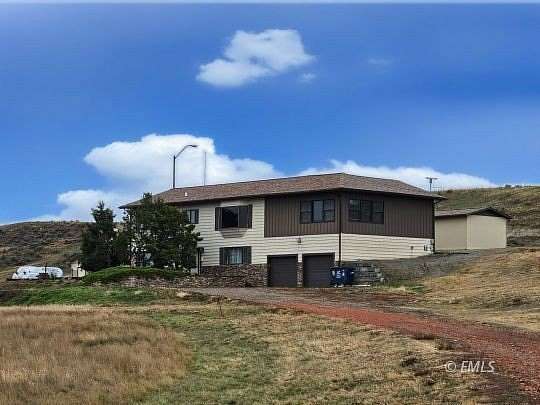 20.4 Acres of Land with Home for Sale in Miles City, Montana