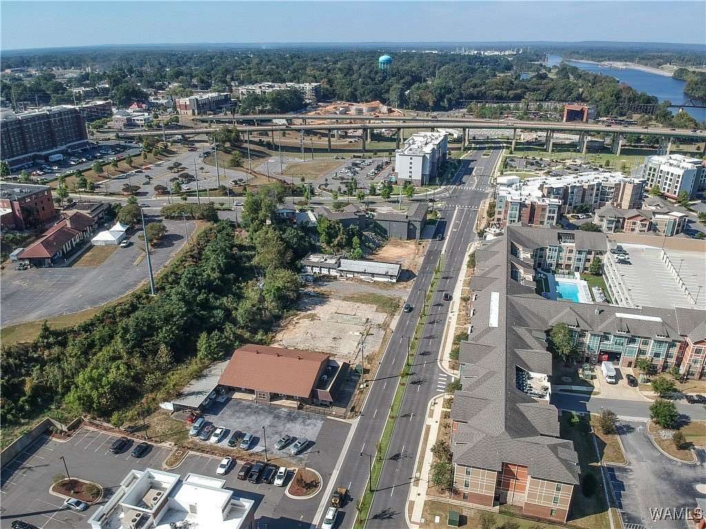 0.8 Acres of Improved Commercial Land for Sale in Tuscaloosa, Alabama