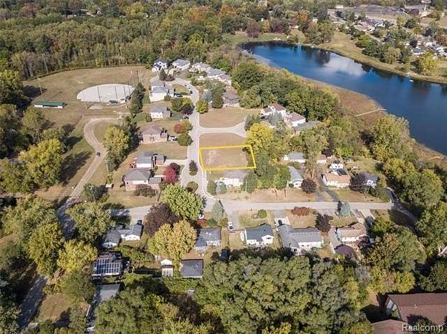 0.23 Acres of Residential Land for Sale in Waterford, Michigan