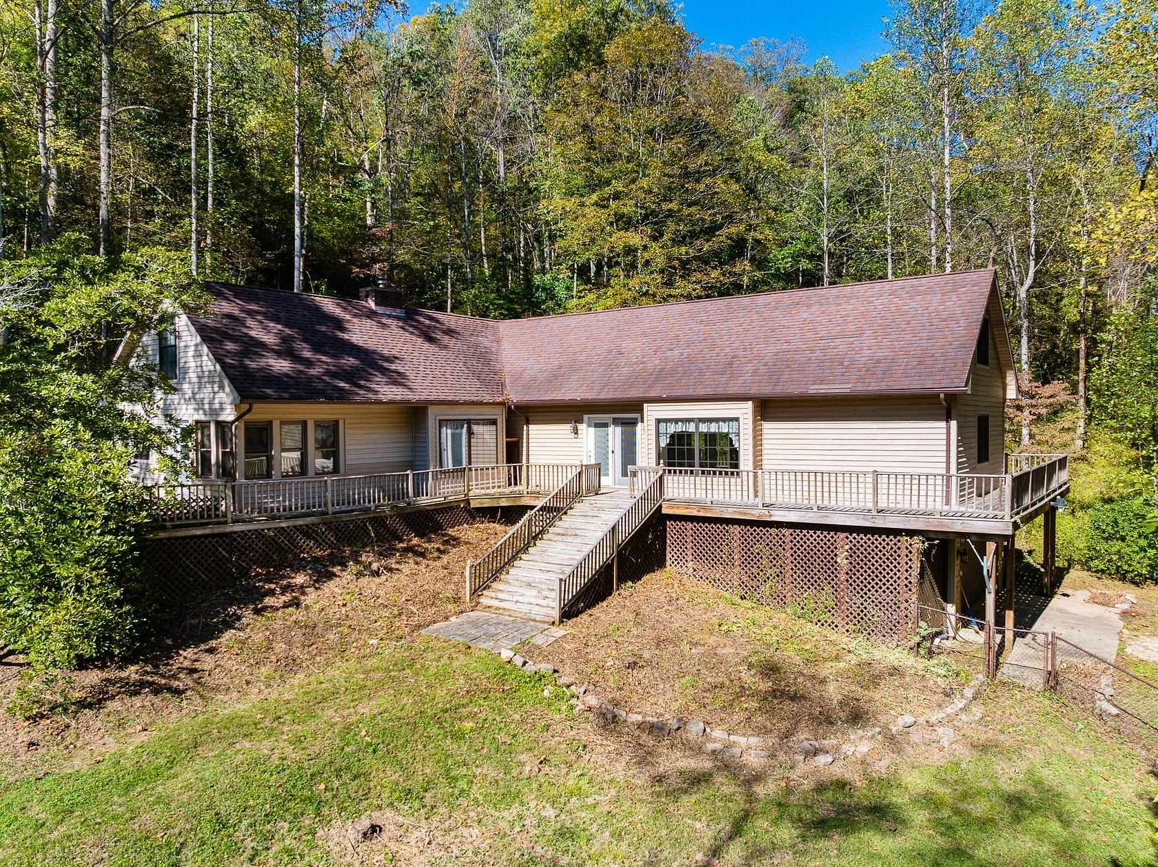 85 Acres of Land with Home for Sale in Scottown, Ohio