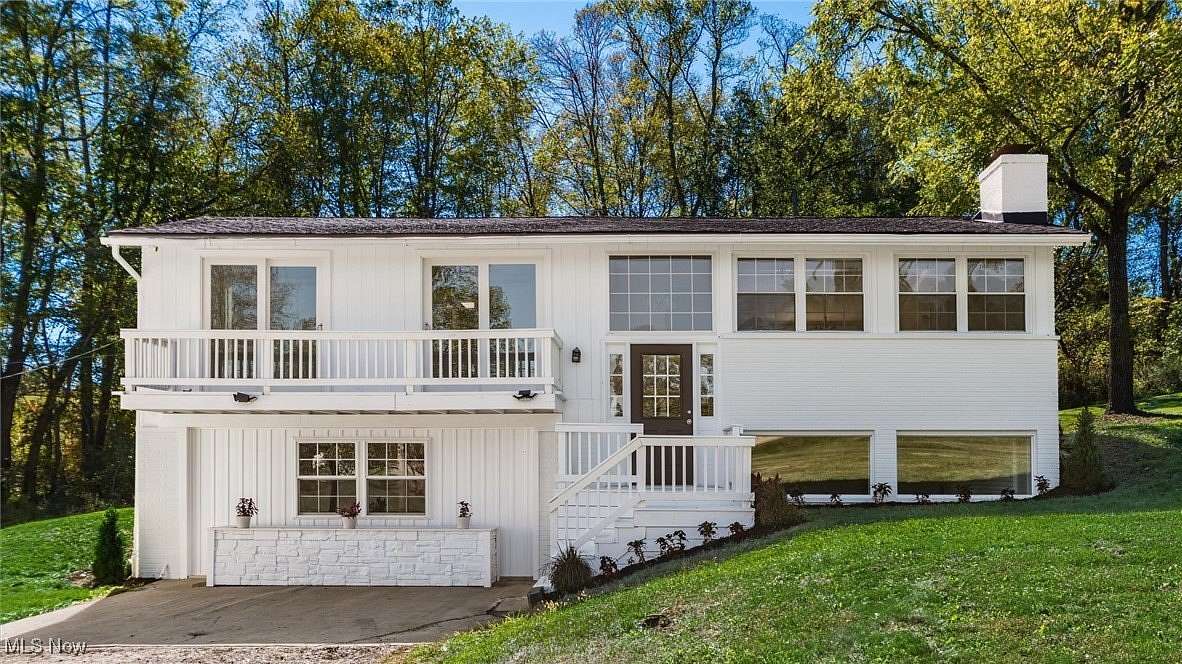 3.85 Acres of Residential Land with Home for Sale in Nashport, Ohio