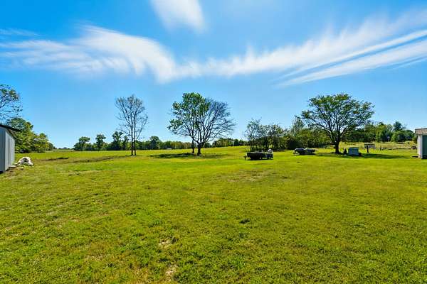 5 Acres of Residential Land for Sale in Portland, Tennessee