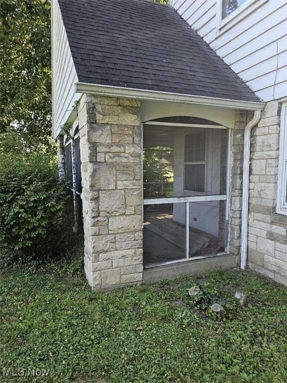 2.33 Acres of Improved Mixed-Use Land for Sale in Warren, Ohio