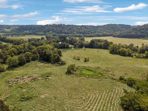 20.4 Acres of Agricultural Land for Sale in Goodspring, Tennessee