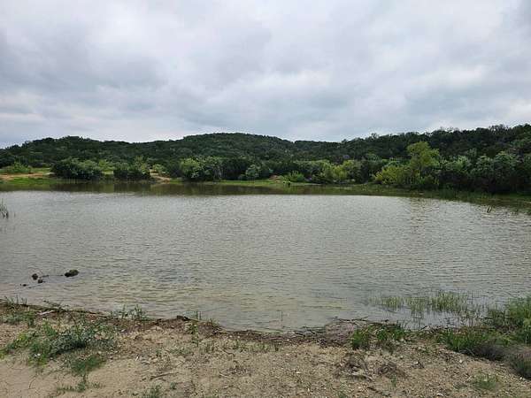 326 Acres of Agricultural Land with Home for Sale in Rochelle, Texas