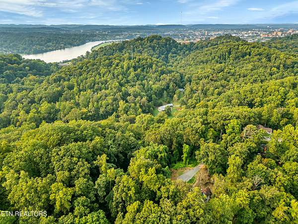 0.4 Acres of Residential Land for Sale in Knoxville, Tennessee