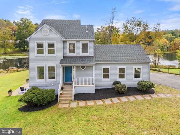 5.8 Acres of Residential Land with Home for Sale in Marshall, Virginia