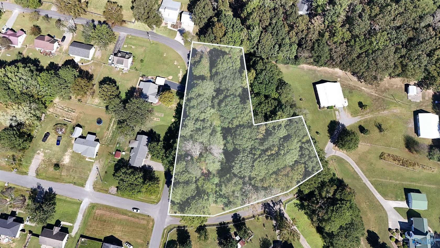 1.9 Acres of Residential Land for Sale in Arab, Alabama