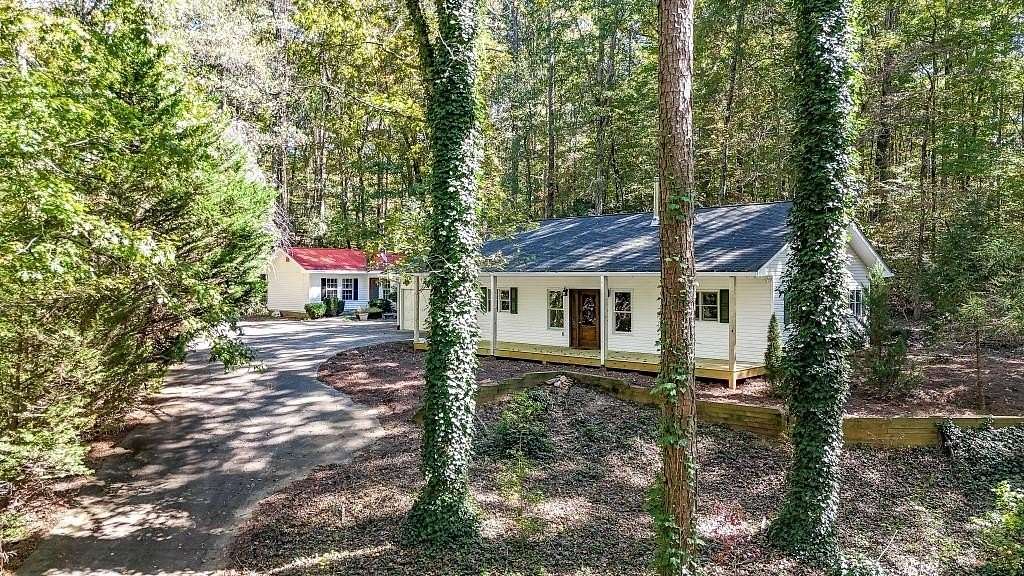 1.5 Acres of Residential Land with Home for Sale in Jasper, Georgia