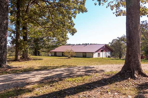 4.9 Acres of Residential Land with Home for Sale in Thayer, Missouri