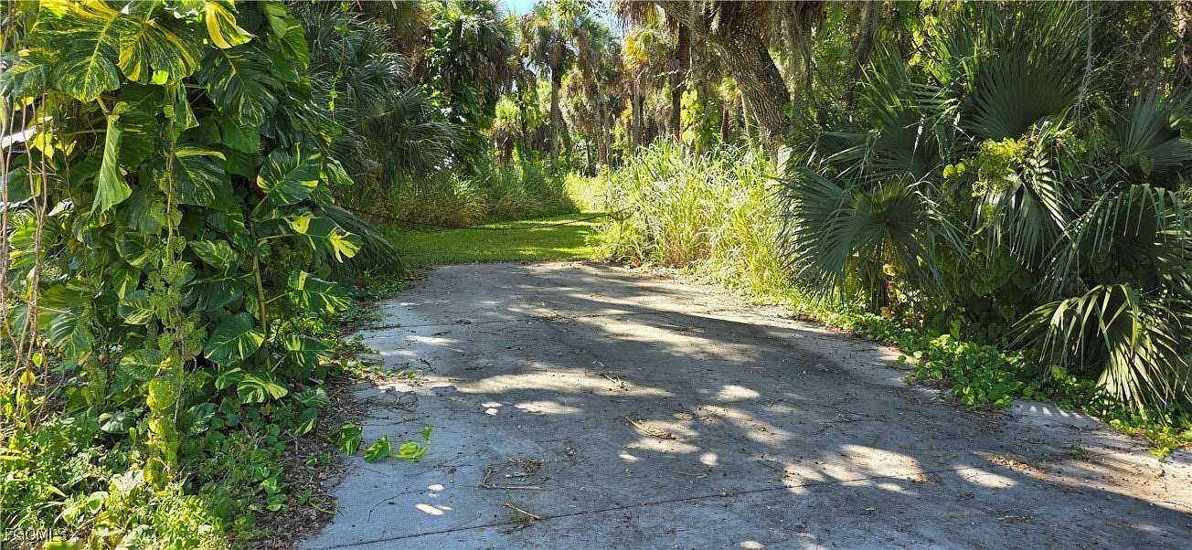 1.64 Acres of Residential Land for Sale in LaBelle, Florida