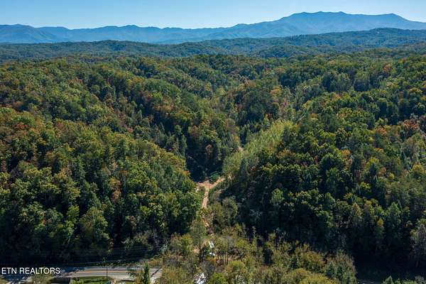 83 Acres of Land for Sale in Sevierville, Tennessee