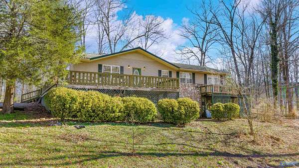 5.9 Acres of Residential Land with Home for Sale in Pisgah, Alabama