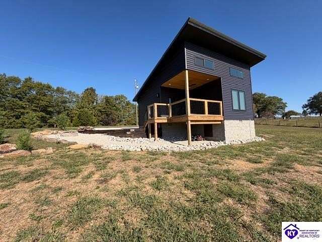 7 Acres of Residential Land with Home for Sale in Horse Cave, Kentucky