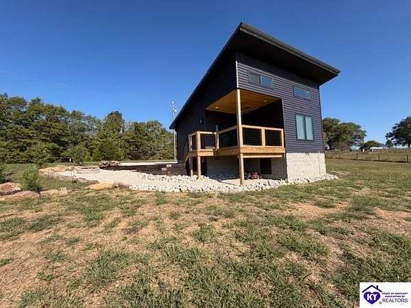 7 Acres of Residential Land with Home for Sale in Horse Cave, Kentucky