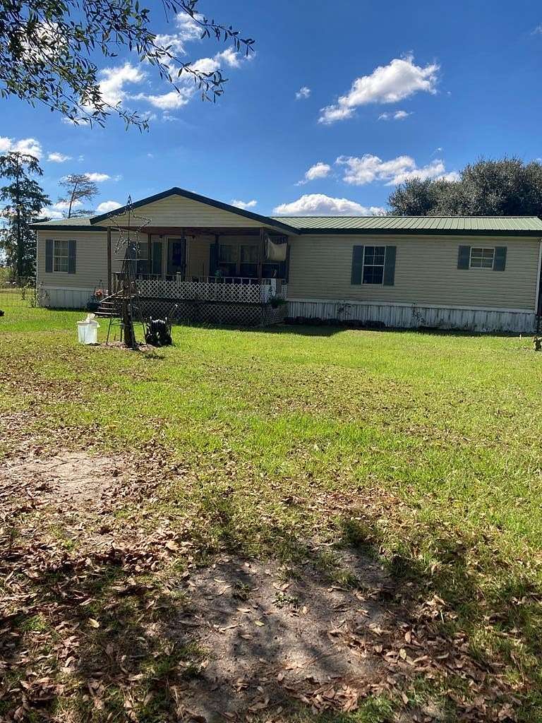 1.58 Acres of Residential Land with Home for Sale in Douglas, Georgia