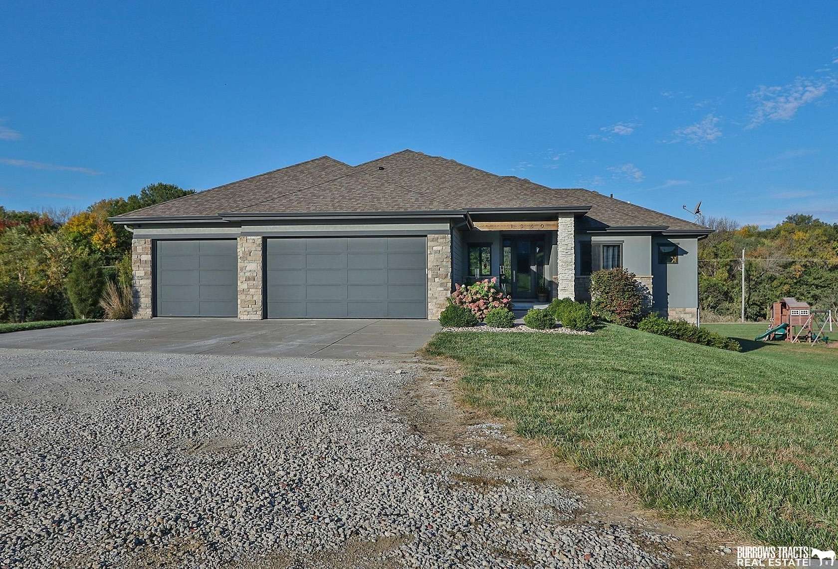 2.23 Acres of Residential Land with Home for Sale in Murray, Nebraska