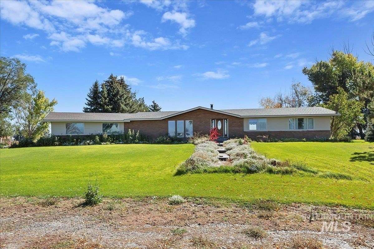 10.6 Acres of Land with Home for Sale in Paul, Idaho