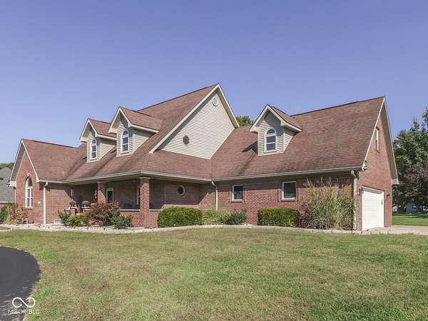 1.56 Acres of Residential Land with Home for Sale in Martinsville, Indiana