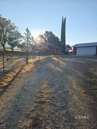 5 Acres of Land with Home for Sale in Caliente, California