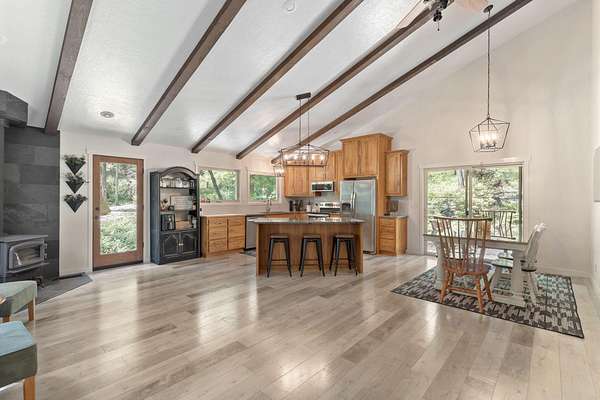 3 Acres of Residential Land with Home for Sale in Grants Pass, Oregon