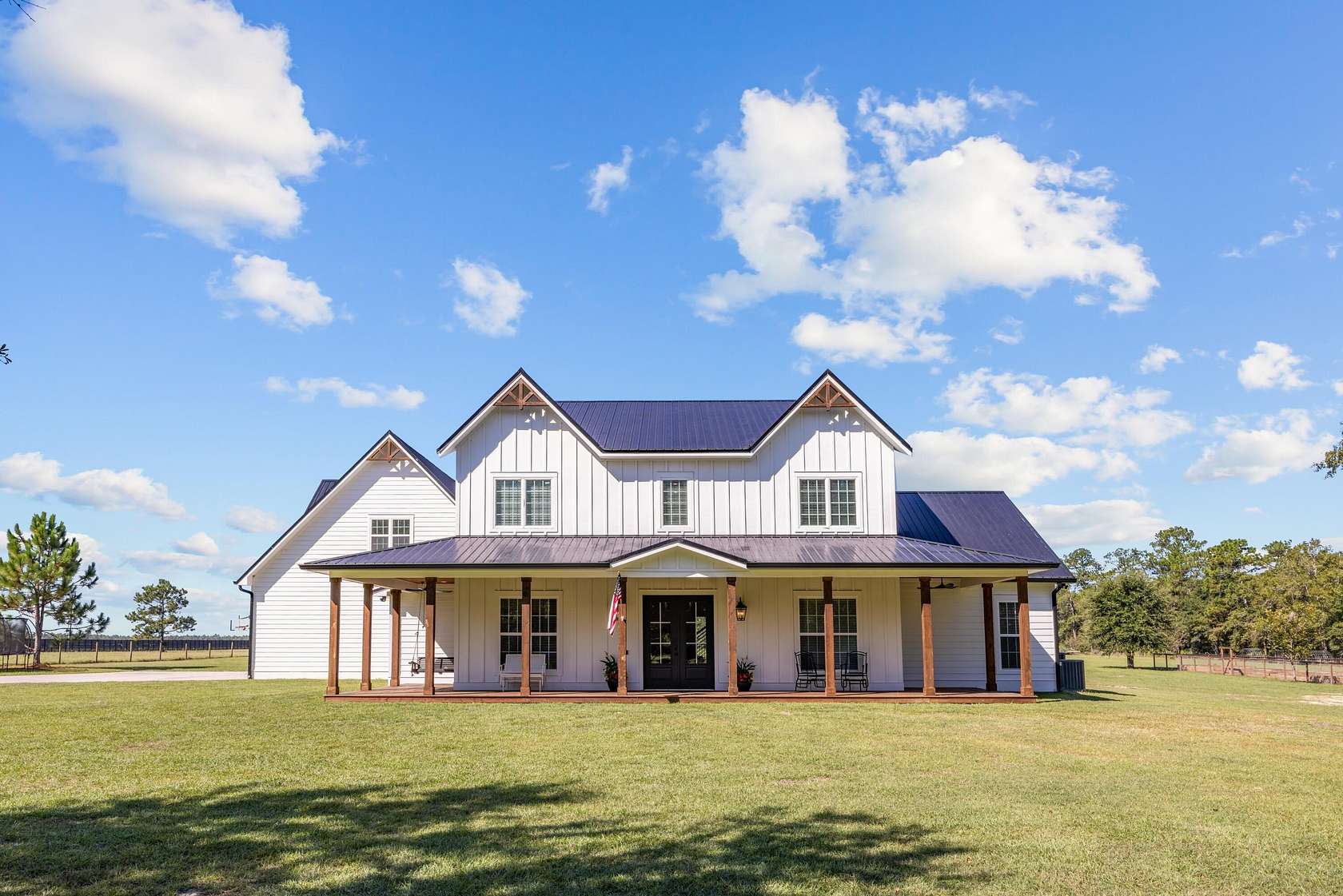 20.9 Acres of Land with Home for Sale in Ponce de Leon, Florida