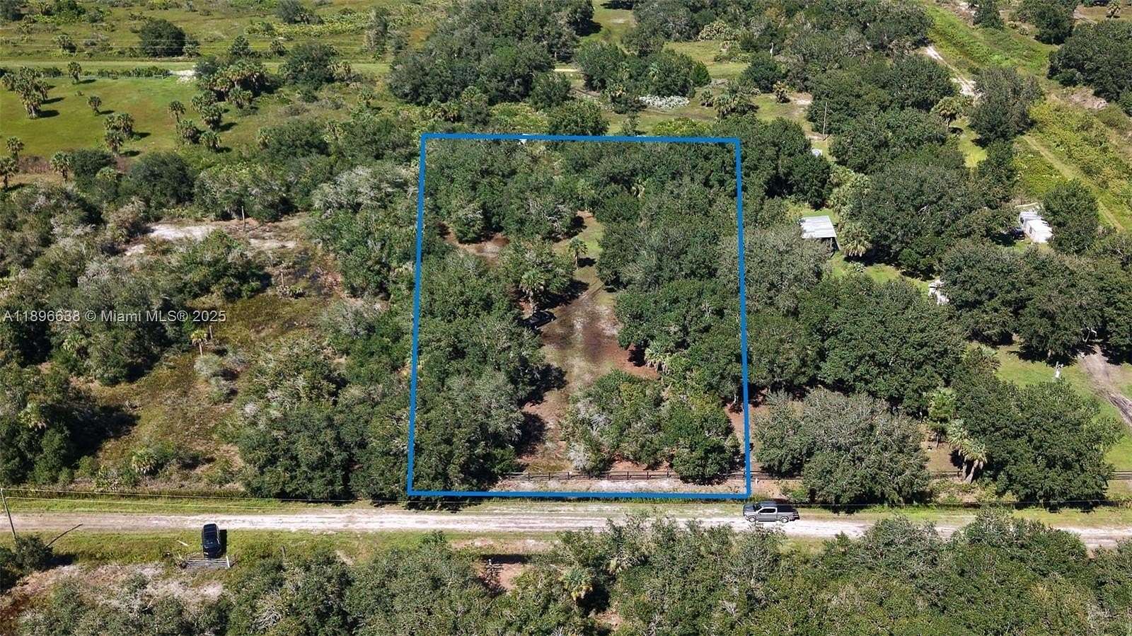 1.25 Acres of Residential Land for Sale in Okeechobee, Florida