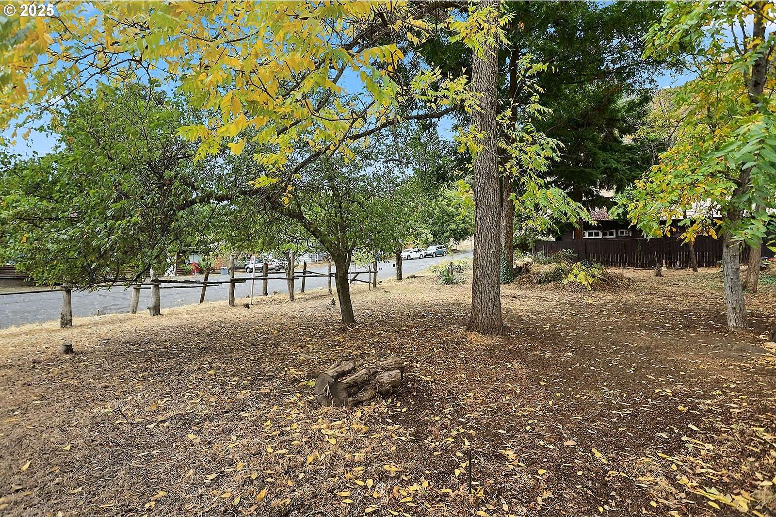 0.11 Acres of Residential Land for Sale in Bingen, Washington