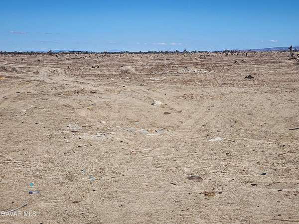 2.31 Acres of Land for Sale in Palmdale, California