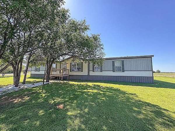 2.5 Acres of Residential Land with Home for Sale in Mutual, Oklahoma