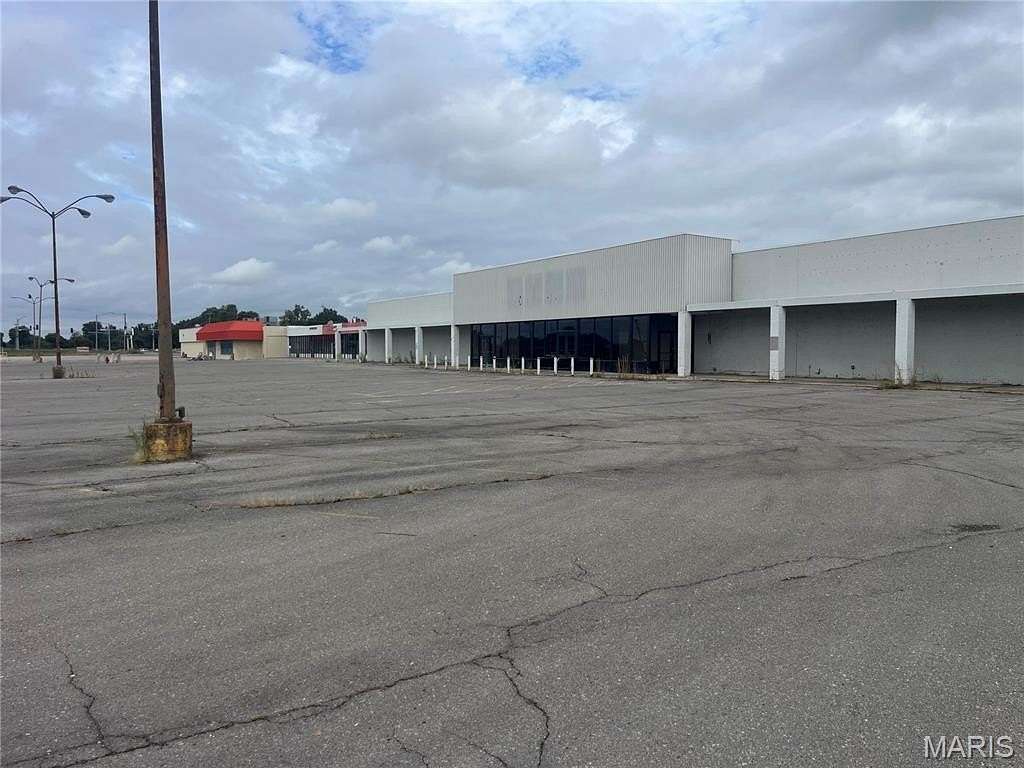 11 Acres of Mixed-Use Land for Sale in Charleston, Missouri