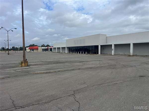 11 Acres of Mixed-Use Land for Sale in Charleston, Missouri