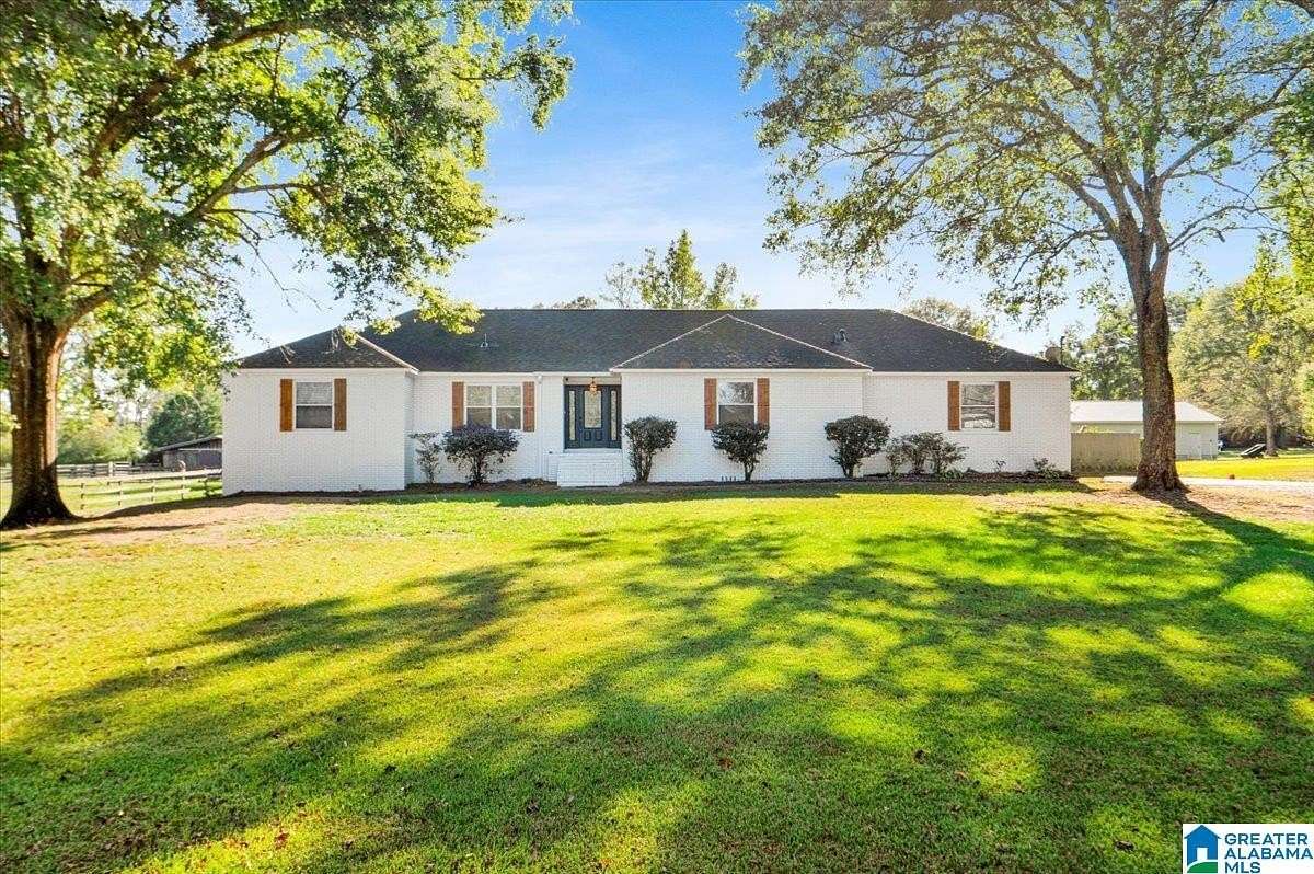 4 Acres of Residential Land with Home for Sale in Odenville, Alabama