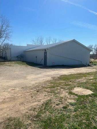 1.5 Acres of Improved Commercial Land for Sale in Tekonsha, Michigan