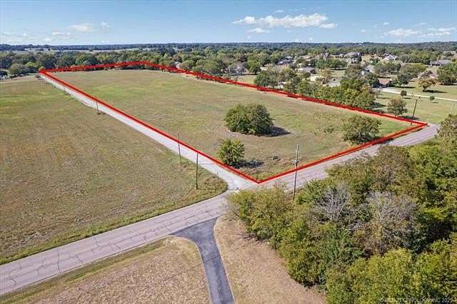8.5 Acres of Mixed-Use Land for Sale in Durant, Oklahoma
