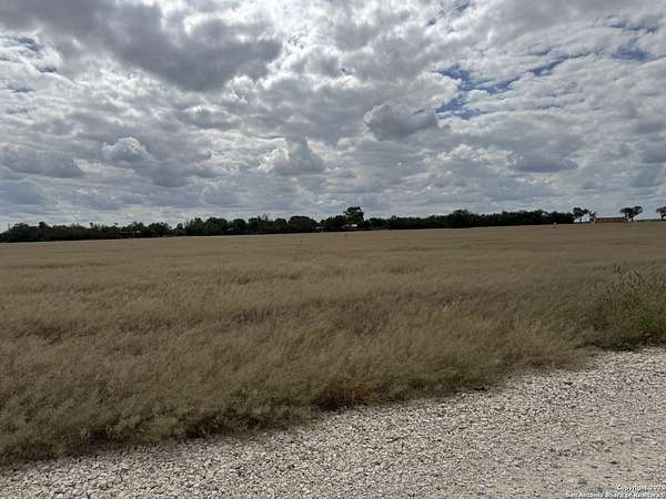 5.89 Acres of Residential Land for Sale in La Pryor, Texas