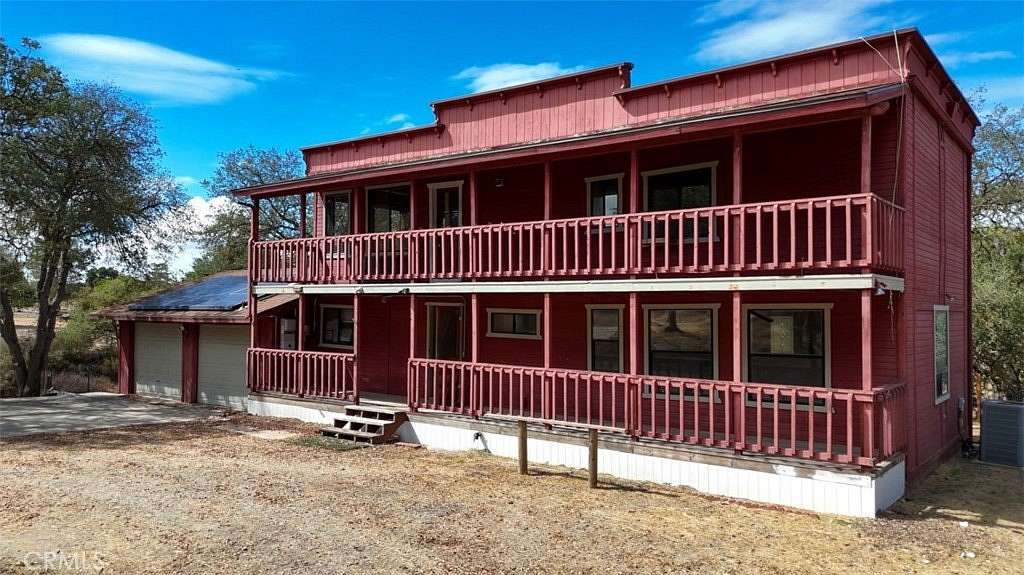 5 Acres of Residential Land with Home for Sale in Templeton, California