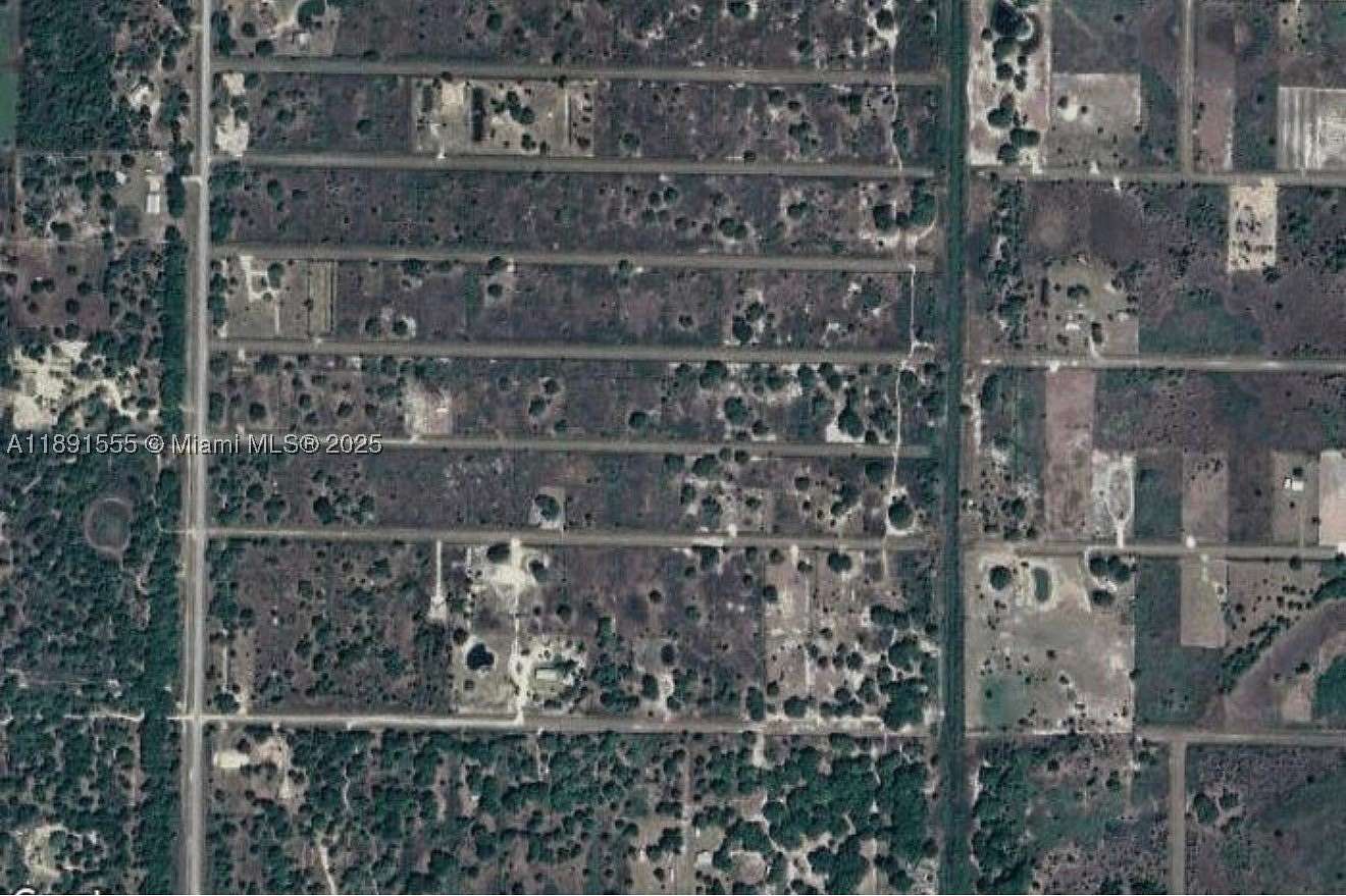 5 Acres of Land for Sale in Okeechobee, Florida