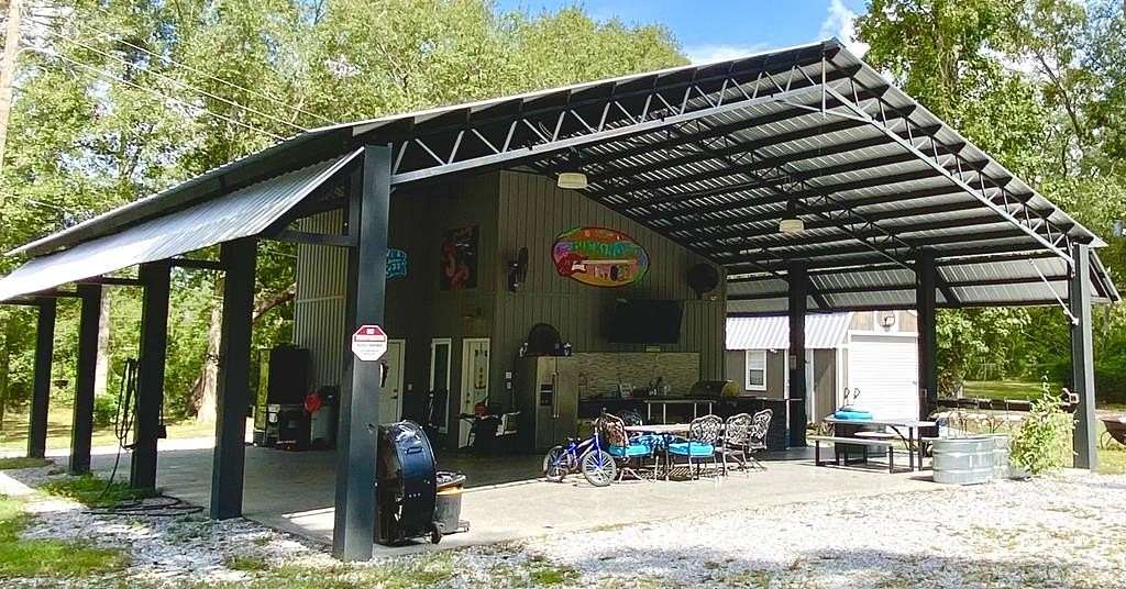 1 Acre of Residential Land with Home for Sale in Picayune, Mississippi