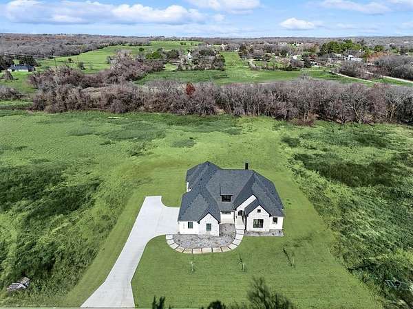 2 Acres of Residential Land with Home for Sale in Weatherford, Texas