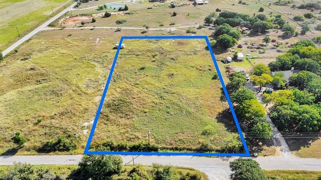 2.5 Acres of Residential Land for Sale in Chico, Texas