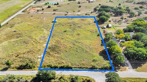 2.5 Acres of Residential Land for Sale in Chico, Texas