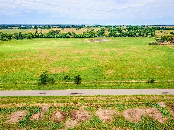 1.13 Acres of Residential Land for Sale in Sulphur Springs, Texas