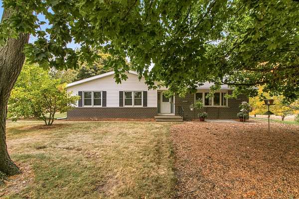 1.5 Acres of Residential Land with Home for Sale in Poynette, Wisconsin