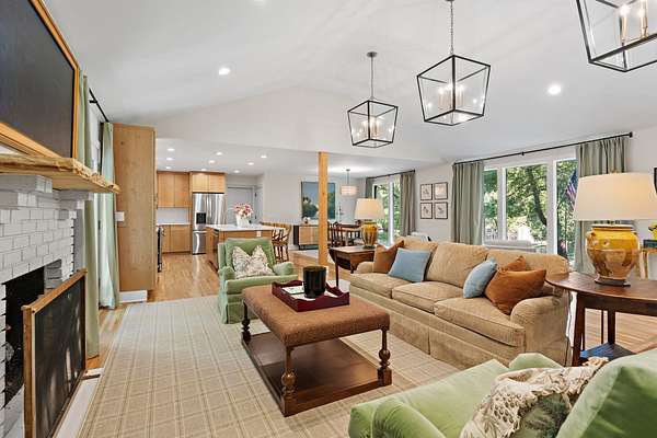 1.88 Acres of Residential Land with Home for Sale in Nashville, Tennessee