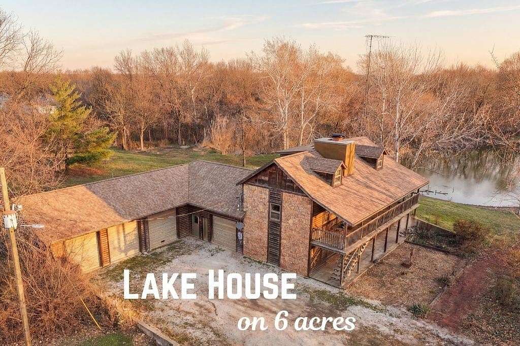 6 Acres of Land with Home for Sale in Warrensburg, Missouri