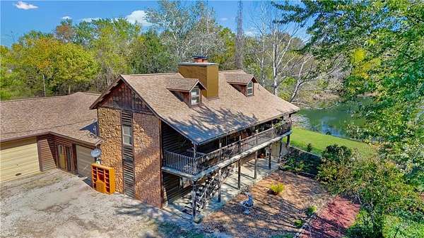 6 Acres of Residential Land with Home for Sale in Warrensburg, Missouri